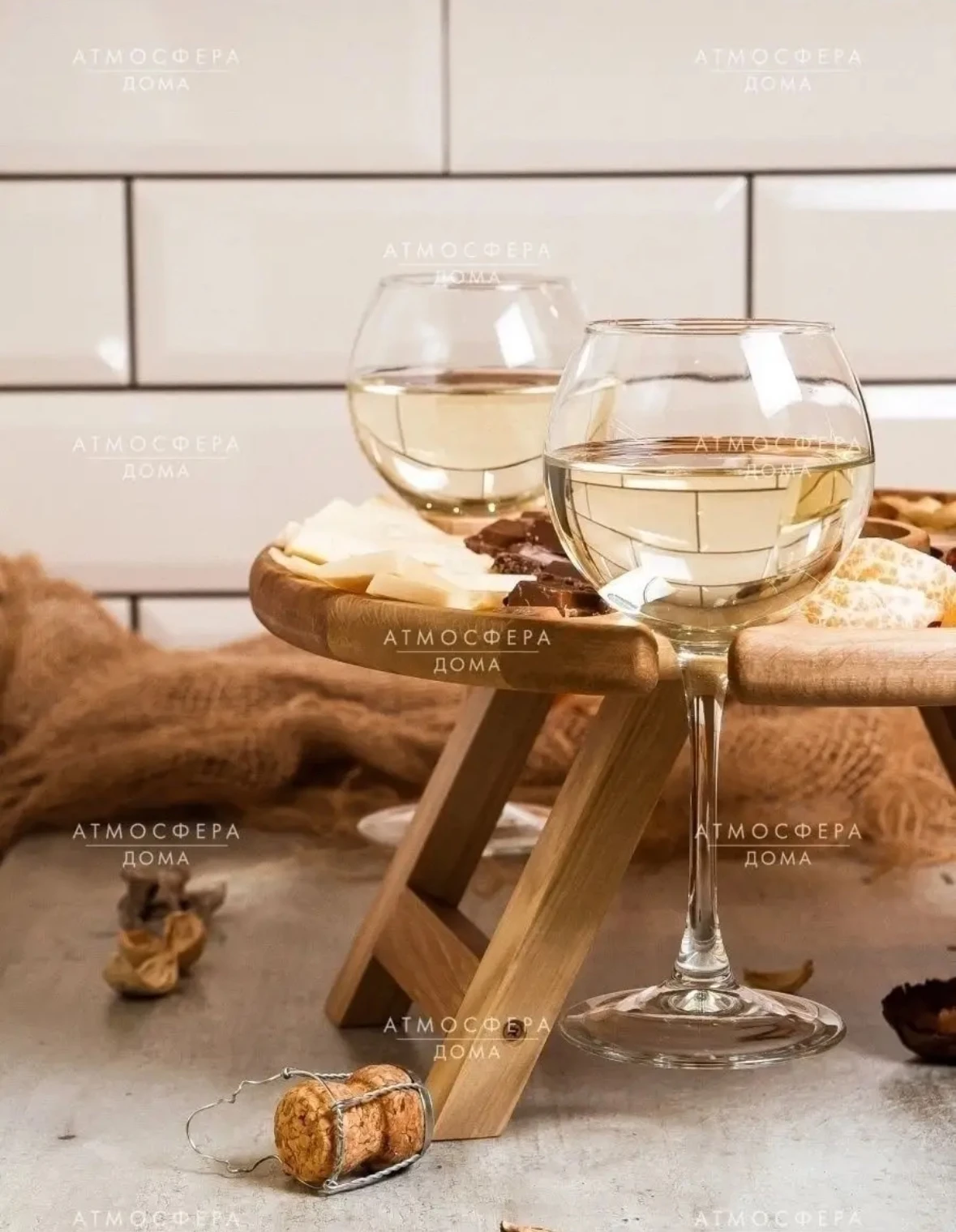 Деревянные менажницы на ножках / Винные Столики