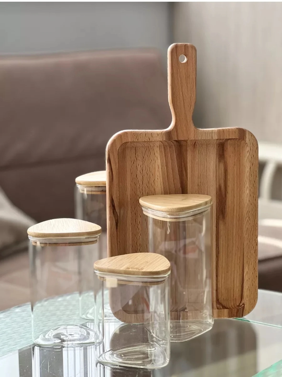 Стеклянных баночек