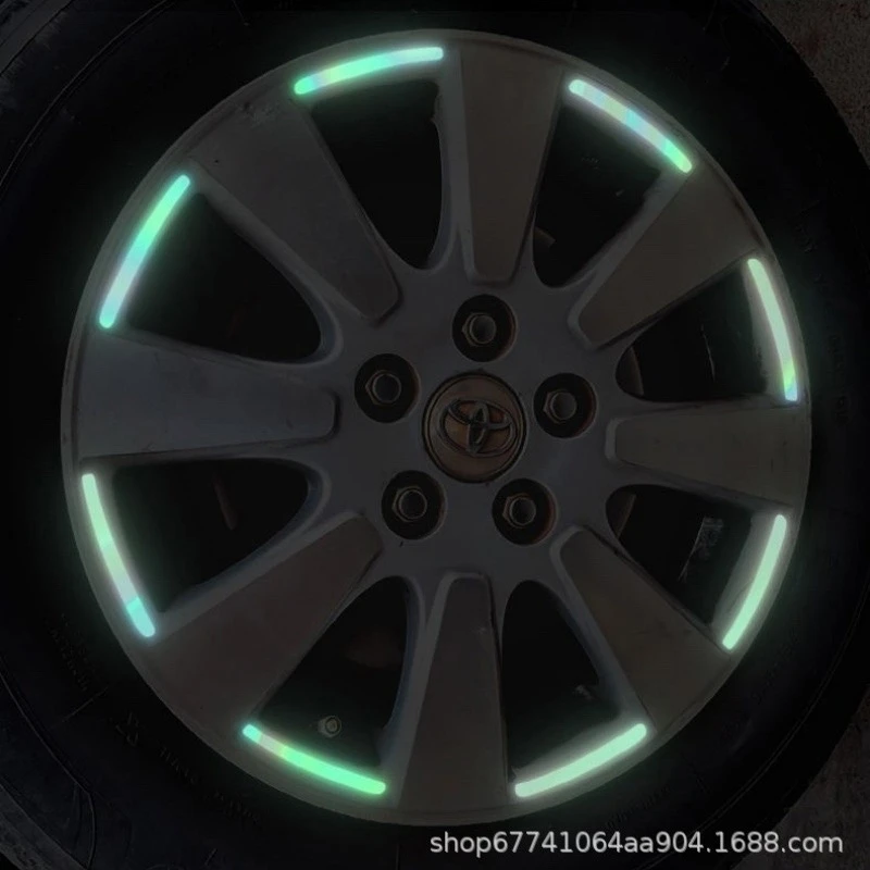 Светоотражающие наклейки для колес авто